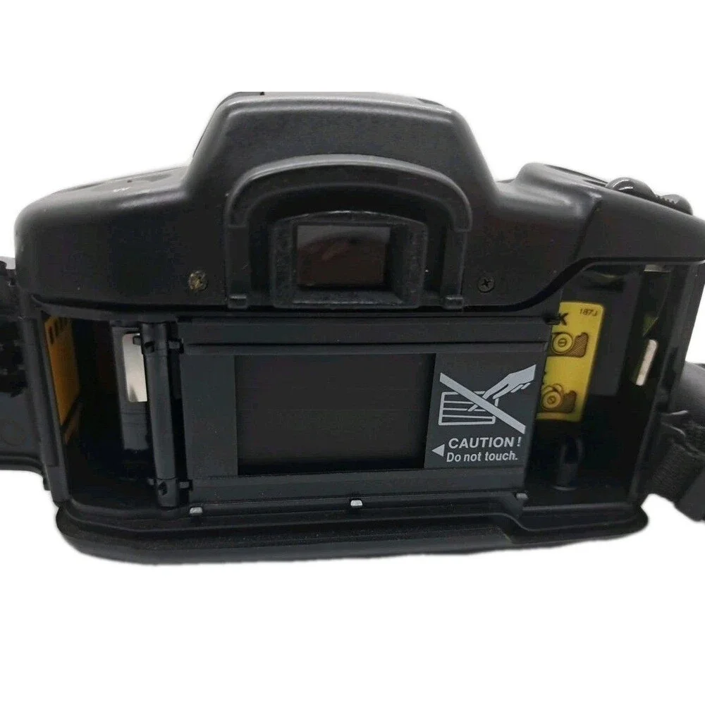 Chinon Genesis III 38-110mm Film Camera - Macro Zoom - Tested Works